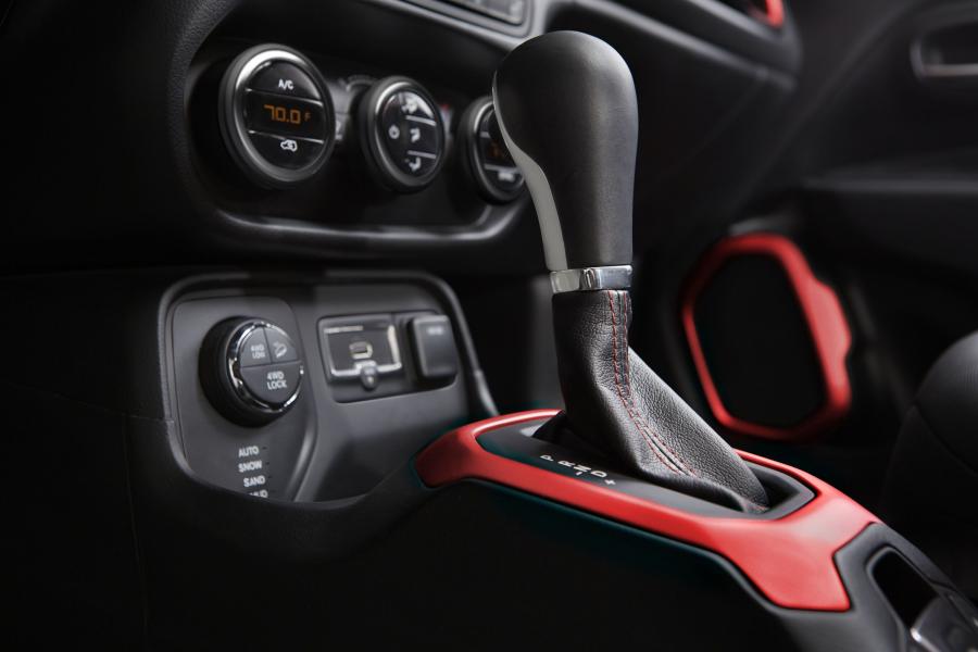  Jeep Renegade 2014 года  (фото 48 из 51)